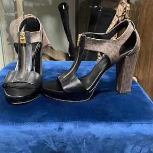 Michael Kors heels 👠